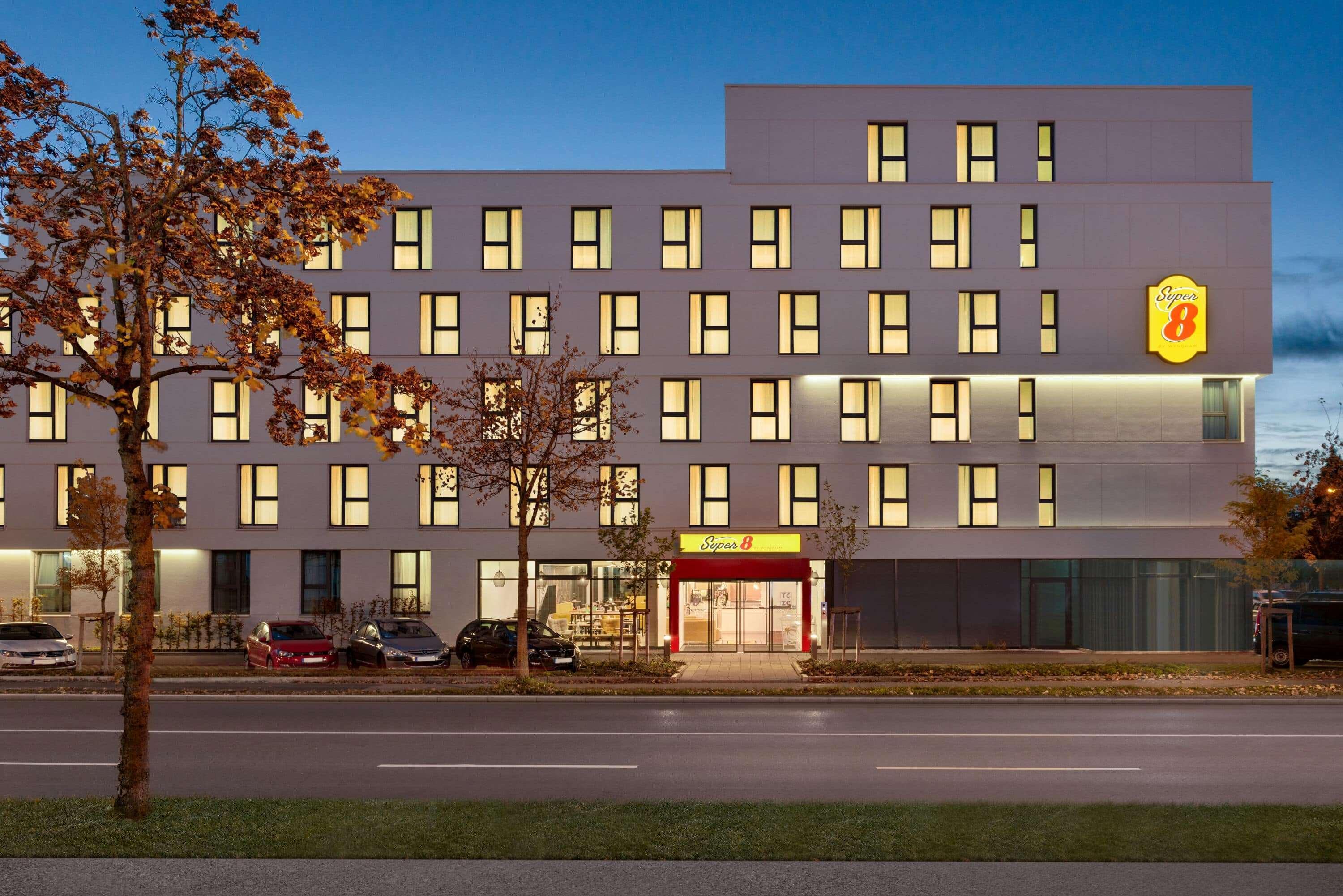 Super 8 By Wyndham 3*
