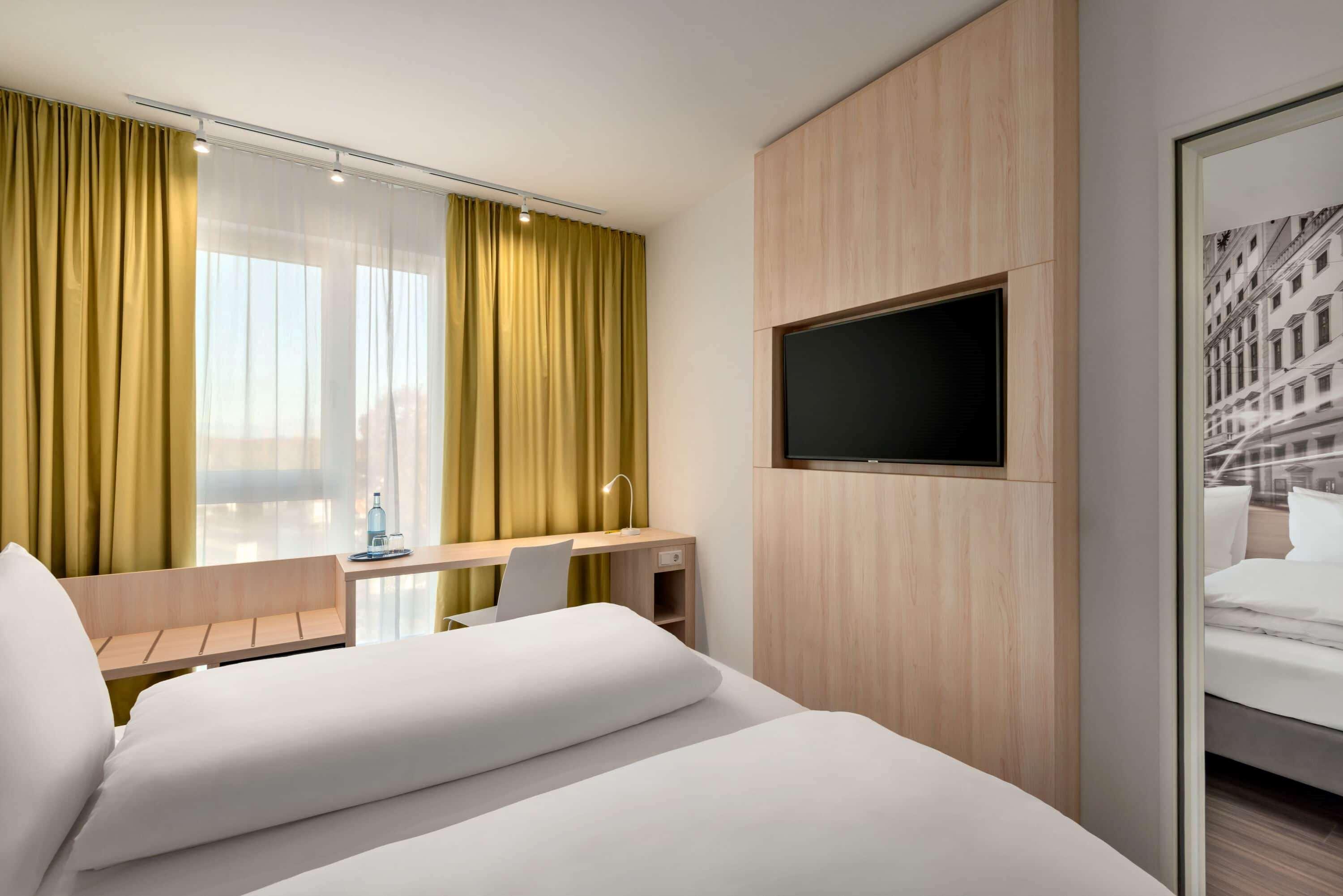 Super 8 By Wyndham Hotel 3*