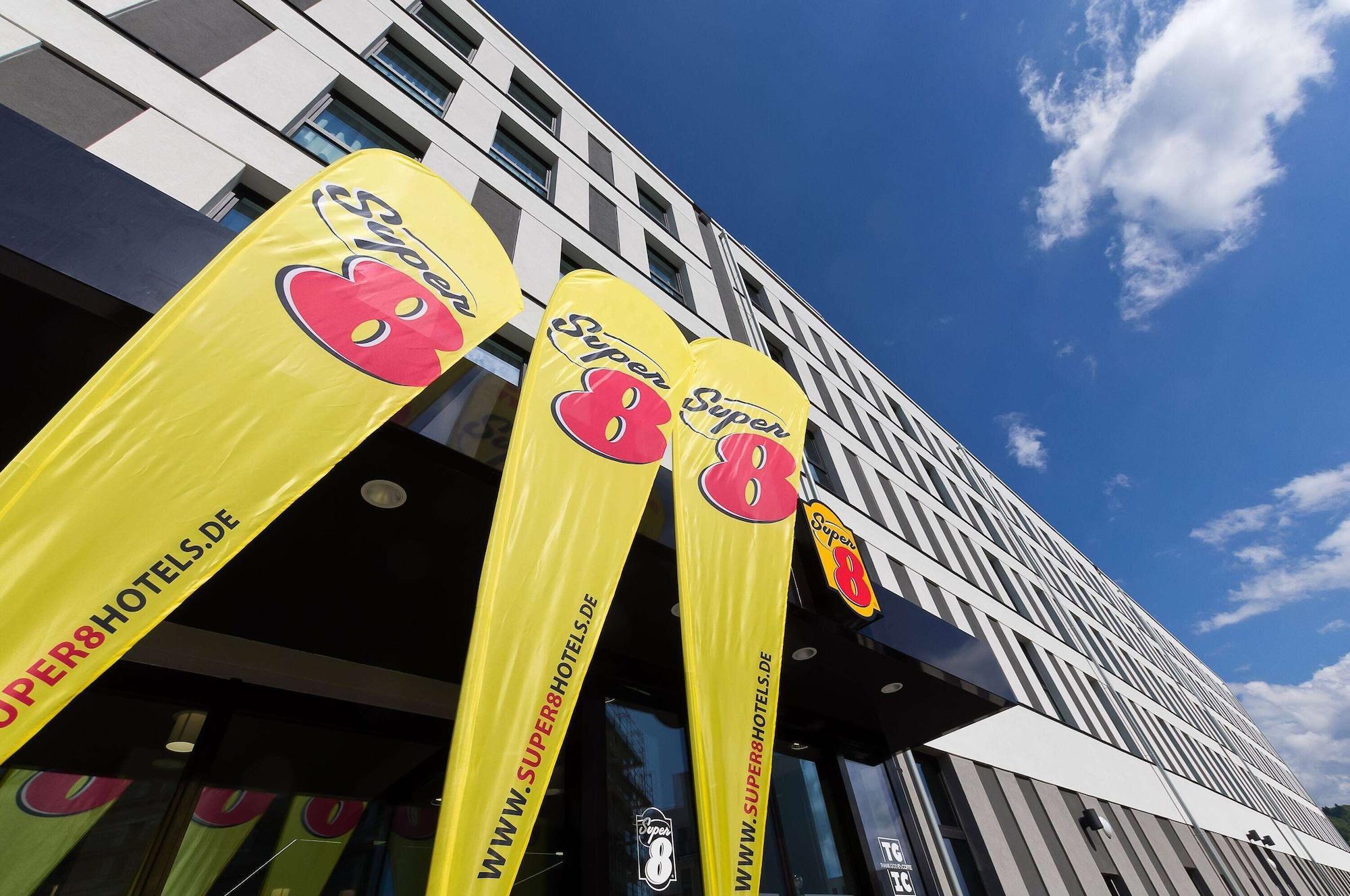 Super 8 By Wyndham Hotel Augsburg